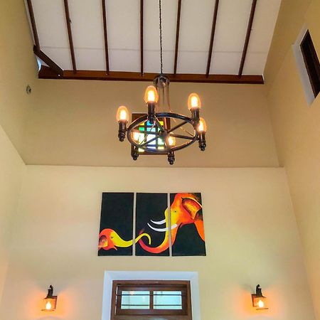 Headman House Antique Villa - A Seaside Royal Stay Ahangama Εξωτερικό φωτογραφία