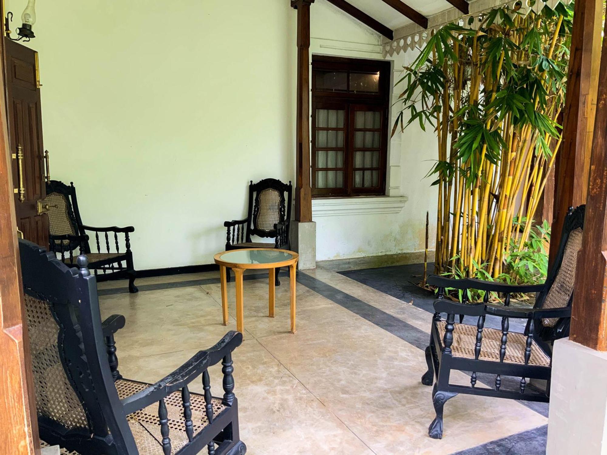 Headman House Antique Villa - A Seaside Royal Stay Ahangama Εξωτερικό φωτογραφία