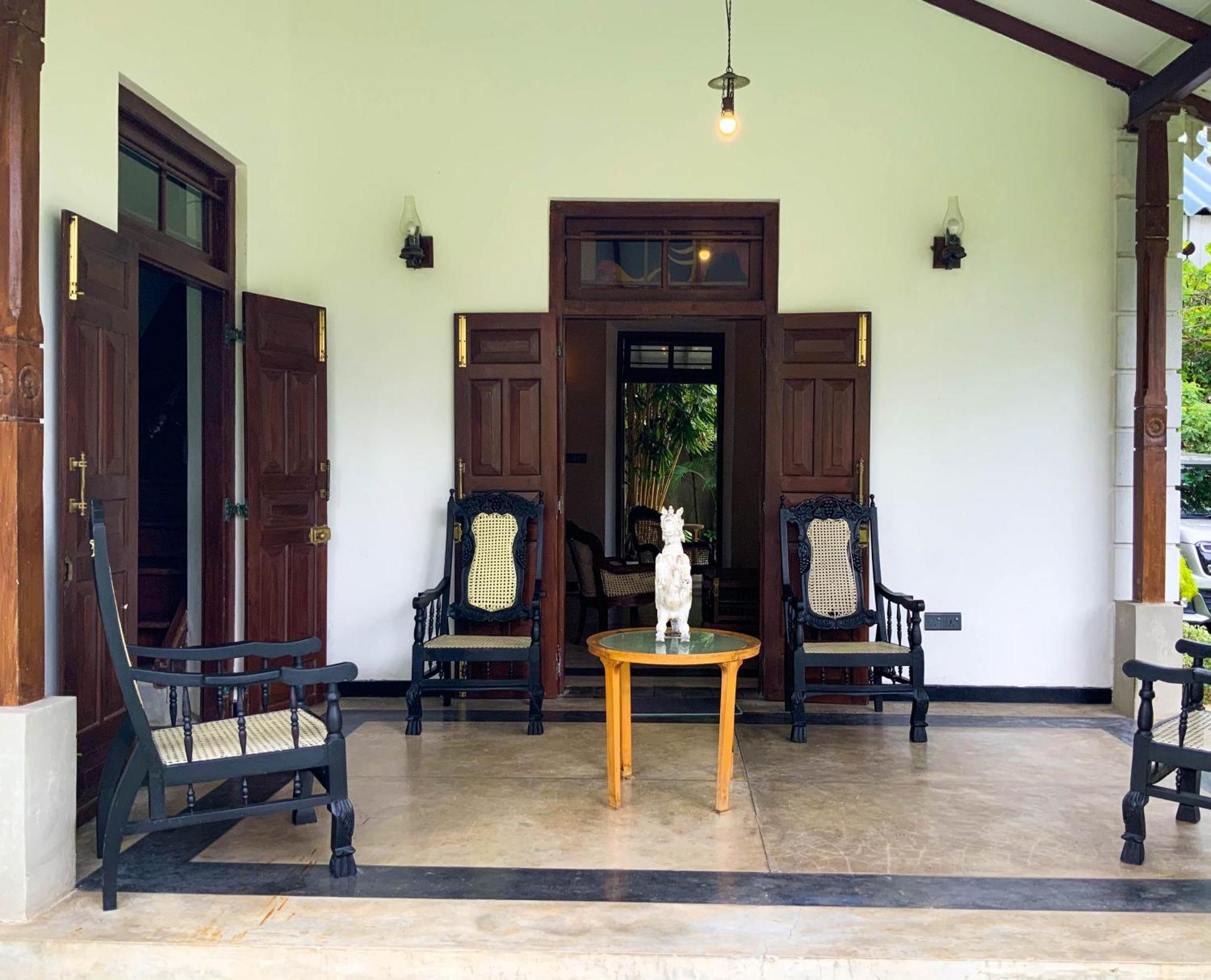Headman House Antique Villa - A Seaside Royal Stay Ahangama Εξωτερικό φωτογραφία
