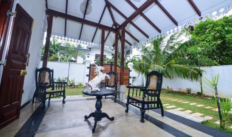 Headman House Antique Villa - A Seaside Royal Stay Ahangama Εξωτερικό φωτογραφία