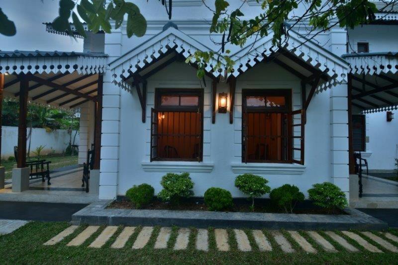 Headman House Antique Villa - A Seaside Royal Stay Ahangama Εξωτερικό φωτογραφία